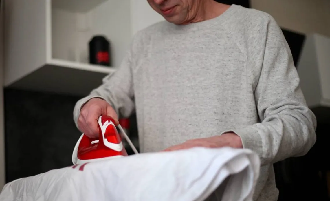 Jak usunąć nadruk z bluzy? Skuteczny poradnik krok po kroku