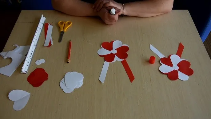 Proste sposoby na kotylion DIY – stwórz piękną ozdobę patriotyczną