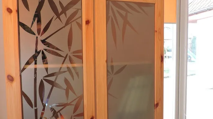 Jak skutecznie zasłonić szyby w meblach i poprawić ich wygląd