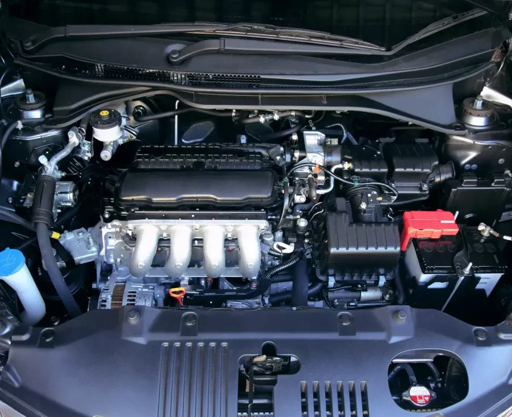 Z czego składa się silnik? Poznaj kluczowe elementy i ich funkcje