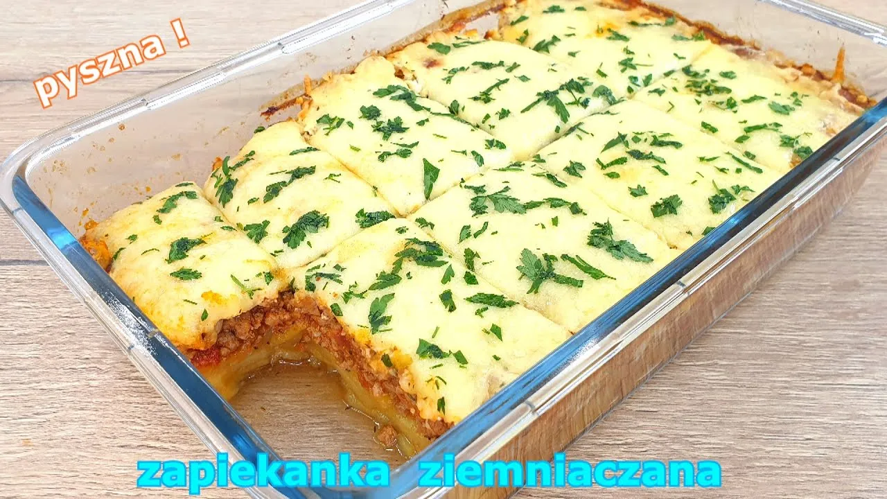 Jak zrobić sos do zapiekanki ziemniaczanej z mielonym mięsem, który zachwyci smakami