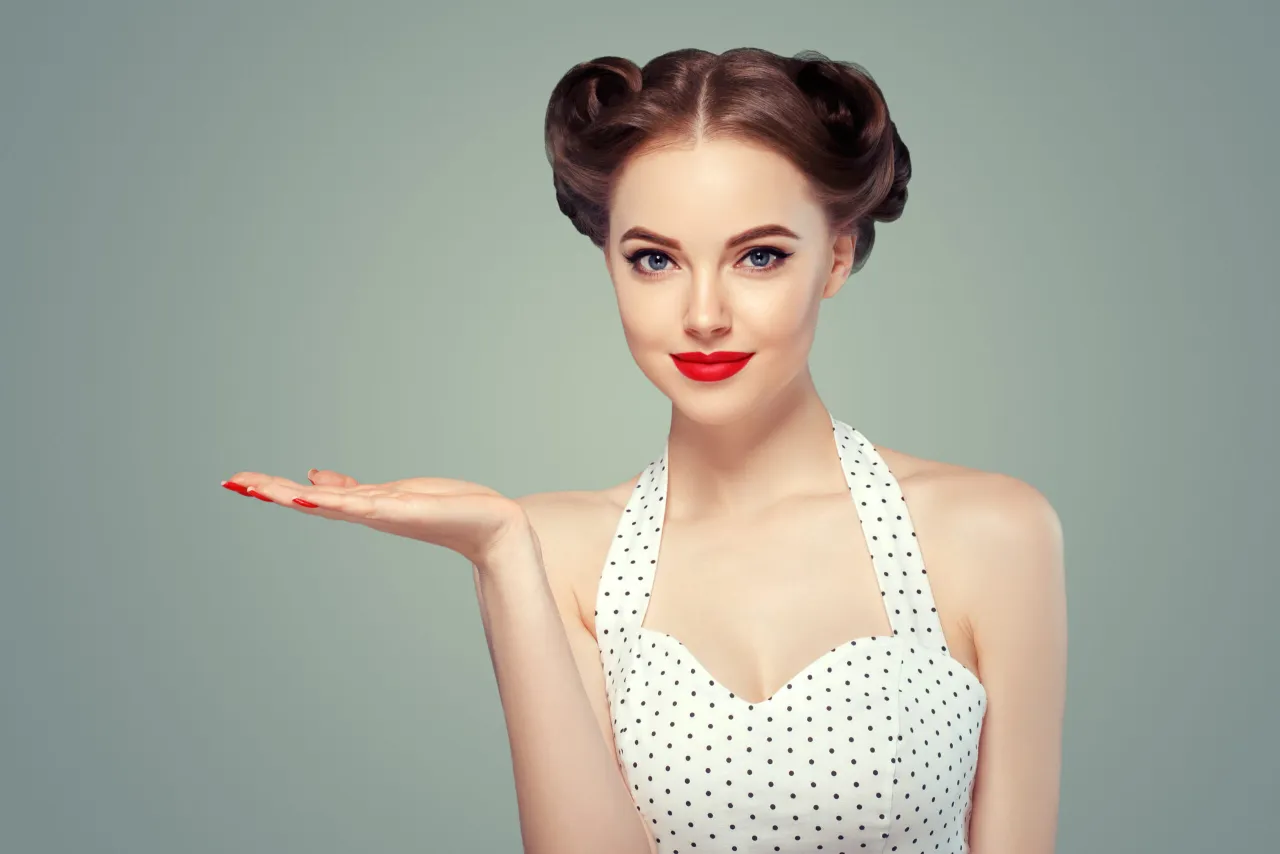 Jak stworzyć fryzury vintage krok po kroku? Poradnik retro