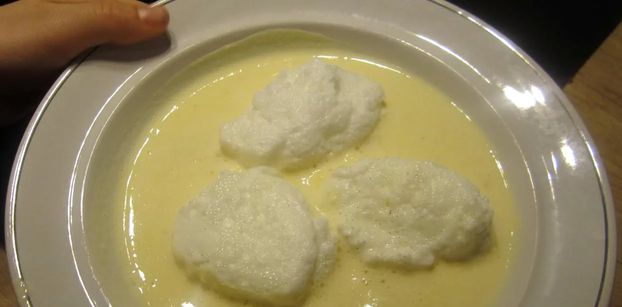 Co to jest zupa? Poznaj jej składniki i niezwykłe rodzaje