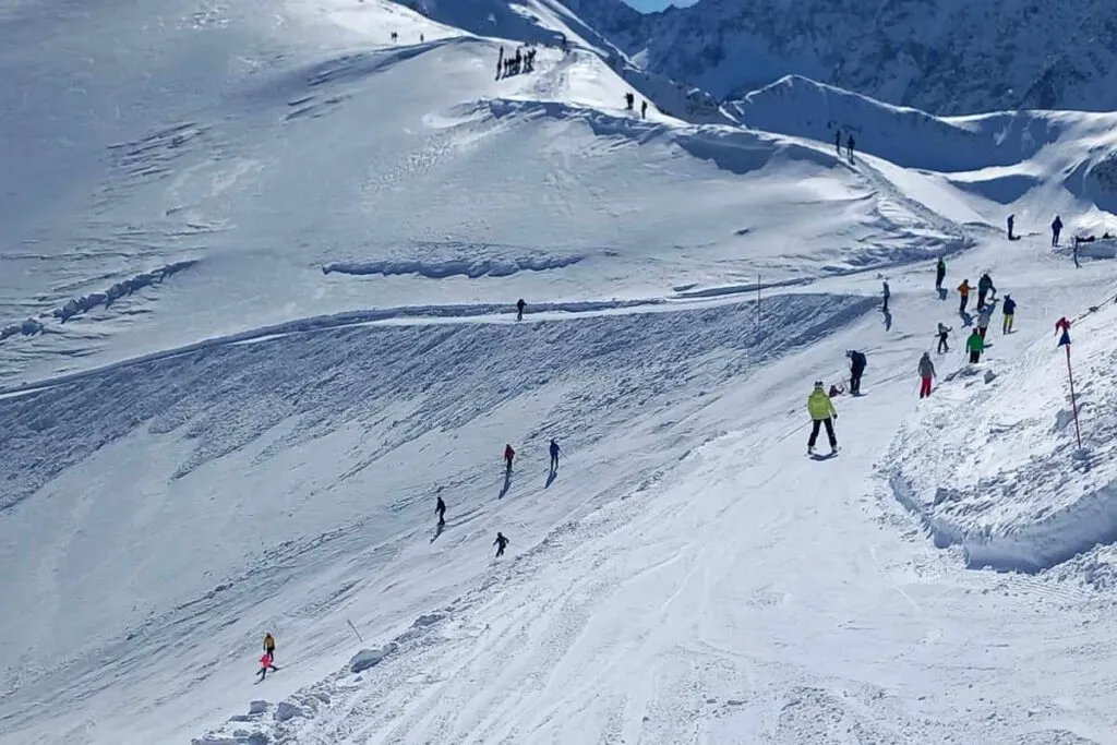 Wyciągi narciarskie w Zakopanem - najlepsze miejsca na narty i snowboard