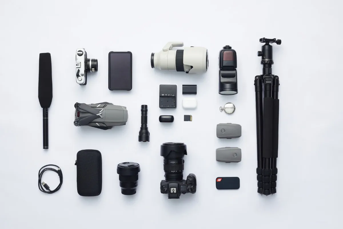 Niezbędne akcesoria do fotografii: jak ulepszyć swoje zdjęcia