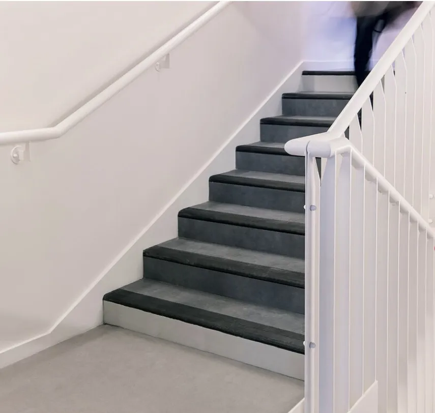 Jaka wykładzina na schody? 7 kluczowych aspektów wyboru