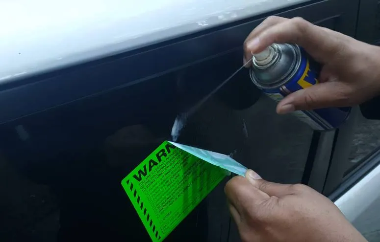 Jak wyczyścić okno z kleju bez rysowania i zniszczenia szyby