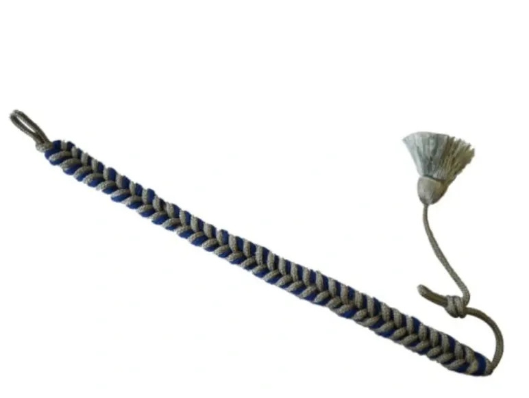 Jak założyć sznur do munduru OSP - uniknij najczęstszych błędów