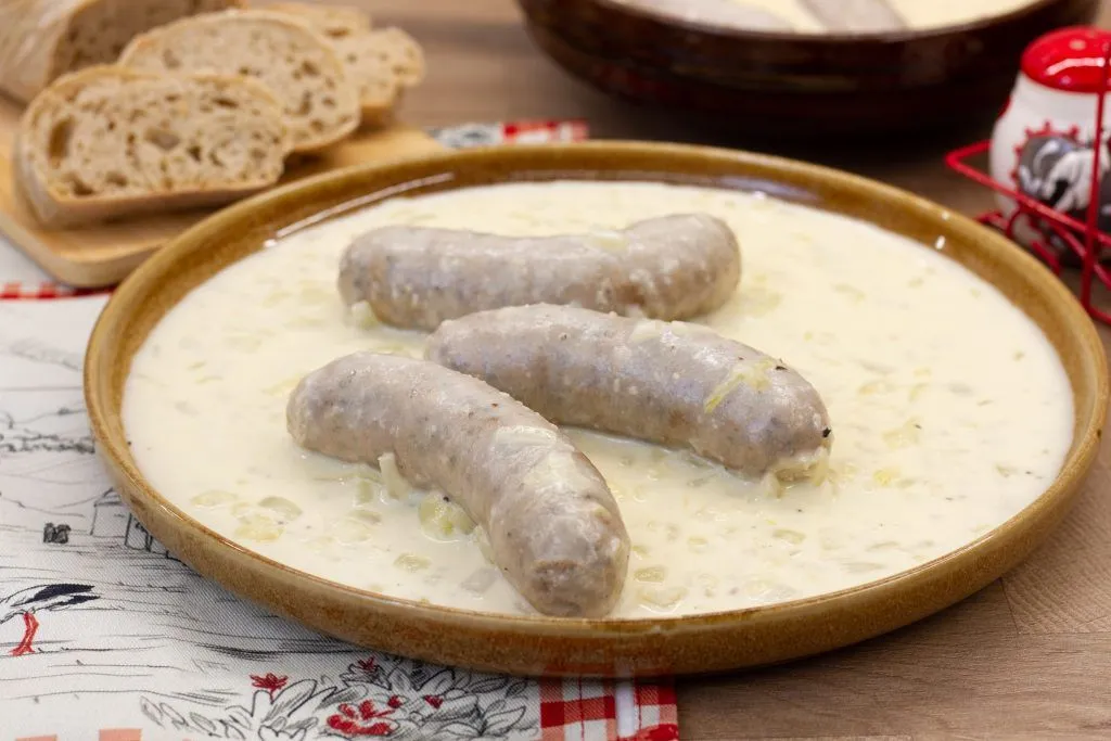 Co z białej kiełbasy? 5 pysznych przepisów, które musisz spróbować