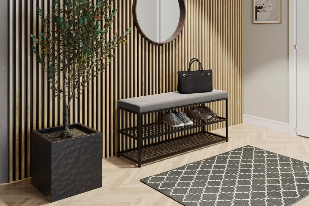 Co położyć na ścianach w przedpokoju, aby uniknąć brudów i zniszczeń?