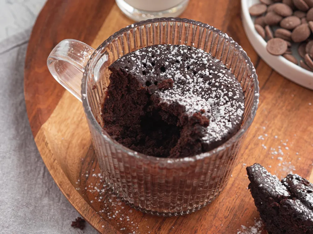 Szybki przepis na ciasto w kubku bez Nutelli – smaczne i proste!