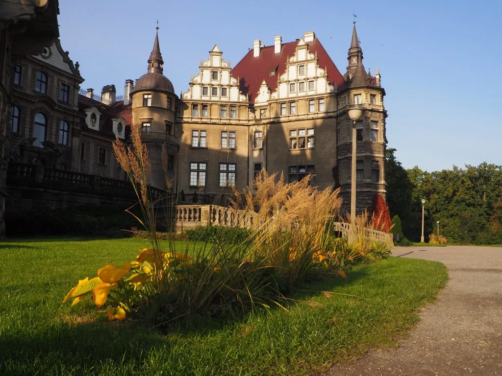 Zamki w Opolskiem: 5 fascynujących twierdz czeka na odkrycie