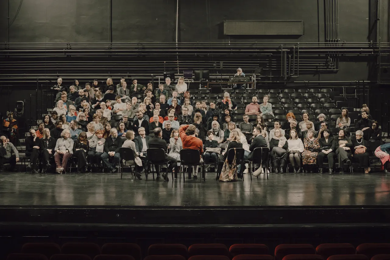 Dziady teatr: Fascynujące interpretacje i ich znaczenie w kulturze