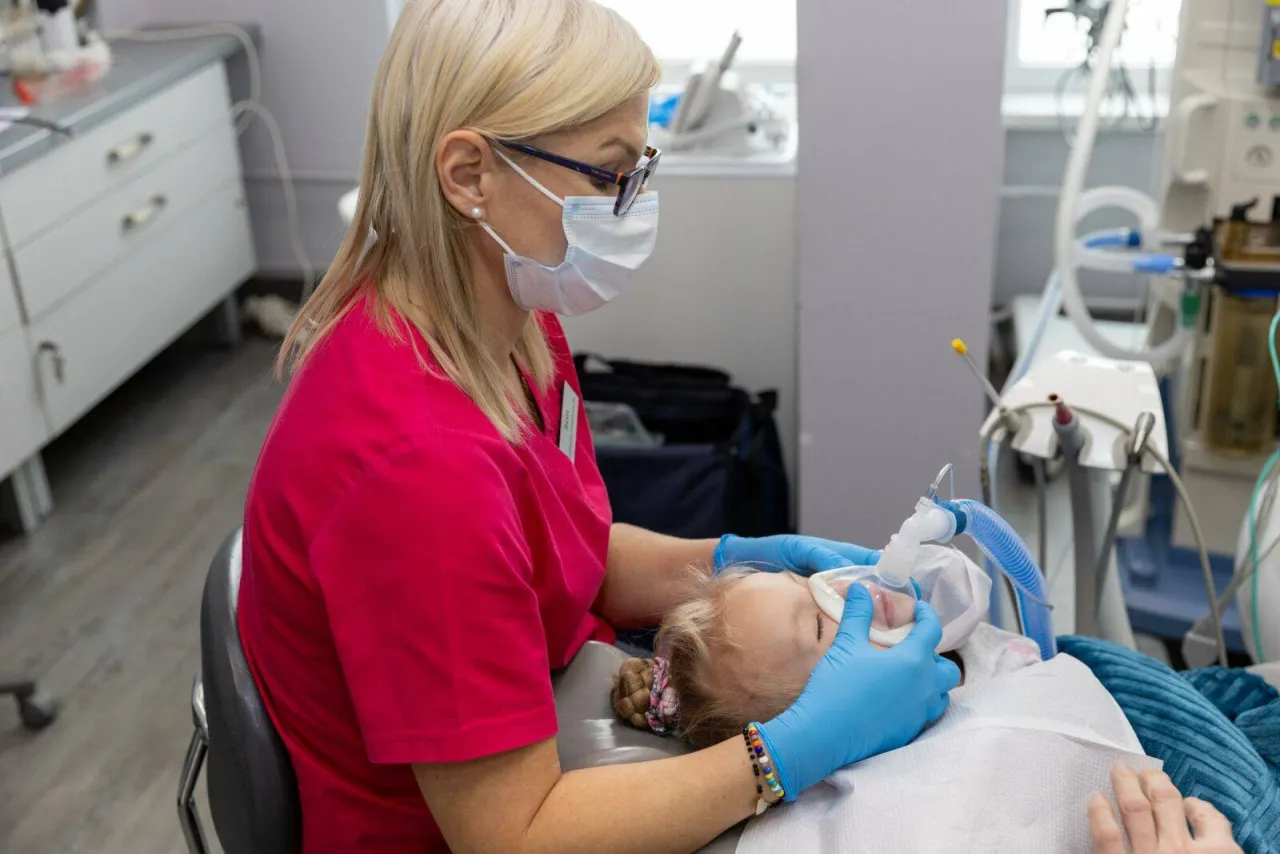 Uczulenie na znieczulenie u dentysty objawy: jak je rozpoznać i unikać