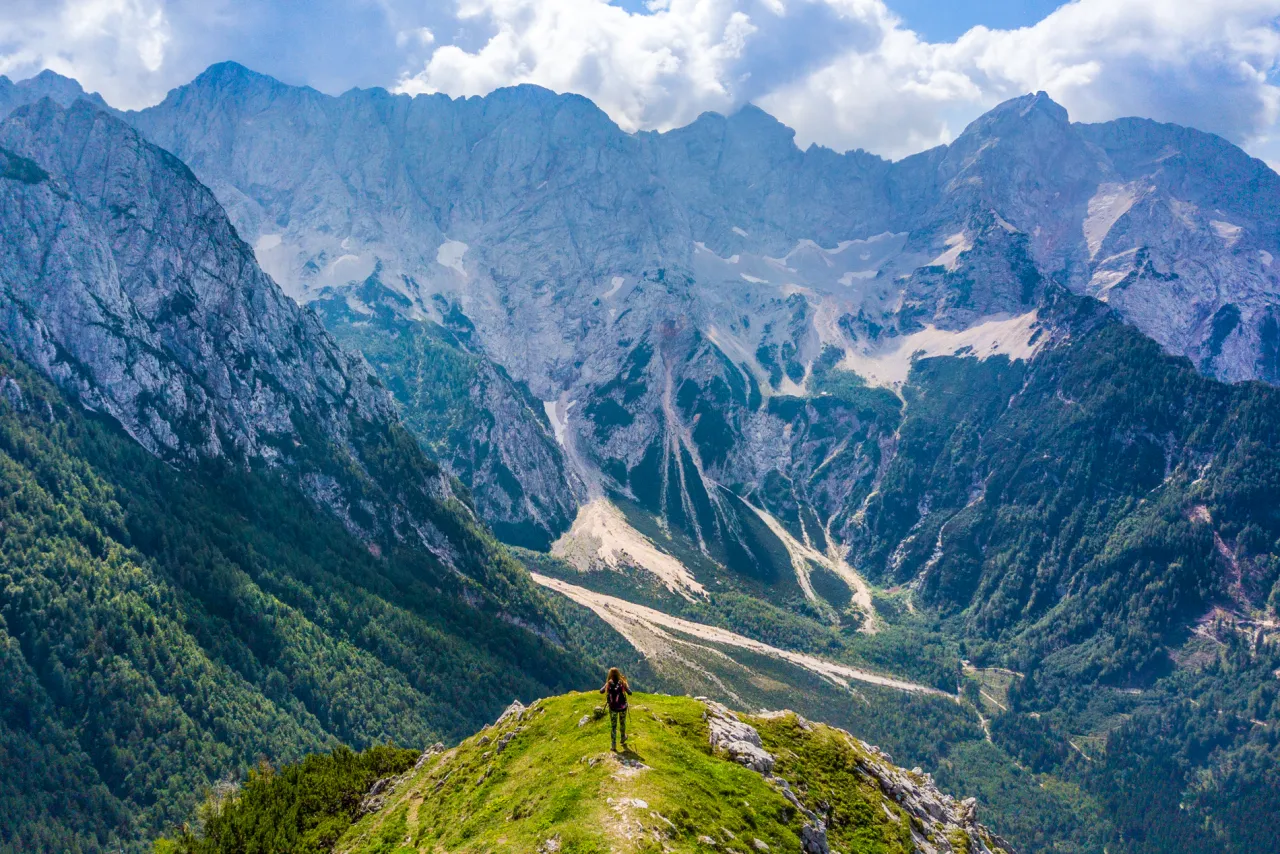 Góry, szlaki i najlepsze miejsca na wędrówki górskie w Słowenii