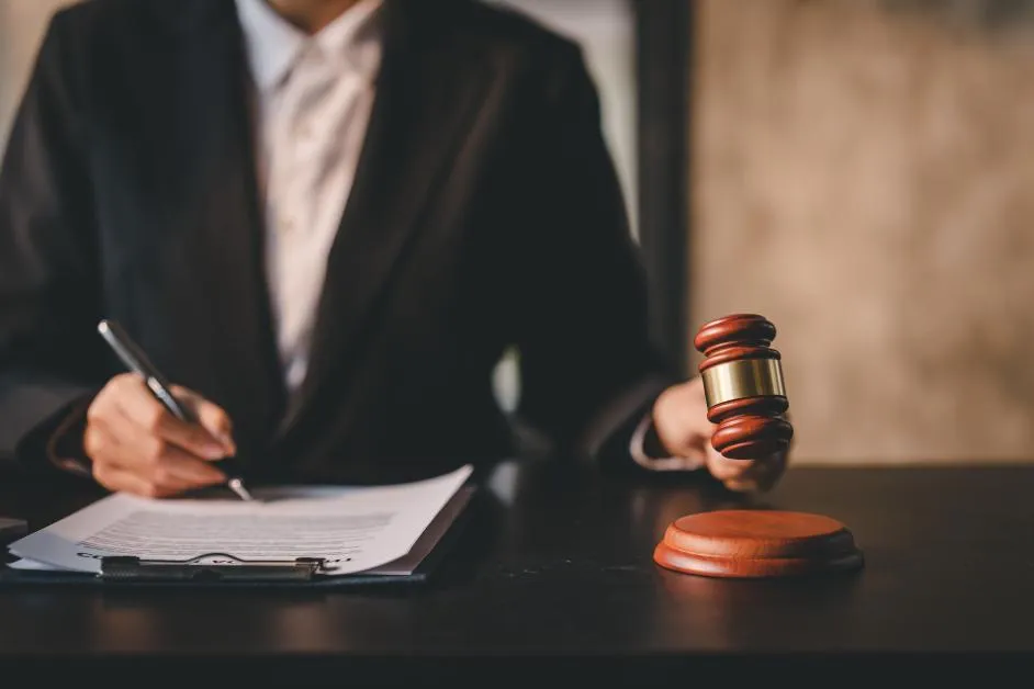 Jak przebiega rozprawa o ubezwłasnowolnienie i co warto wiedzieć?