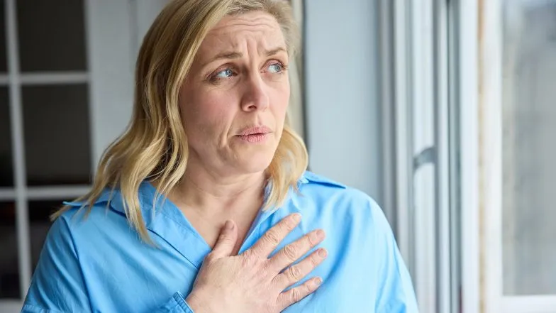 Kołatanie serca? Jak szybko je uspokoić? Preparaty i domowe metody