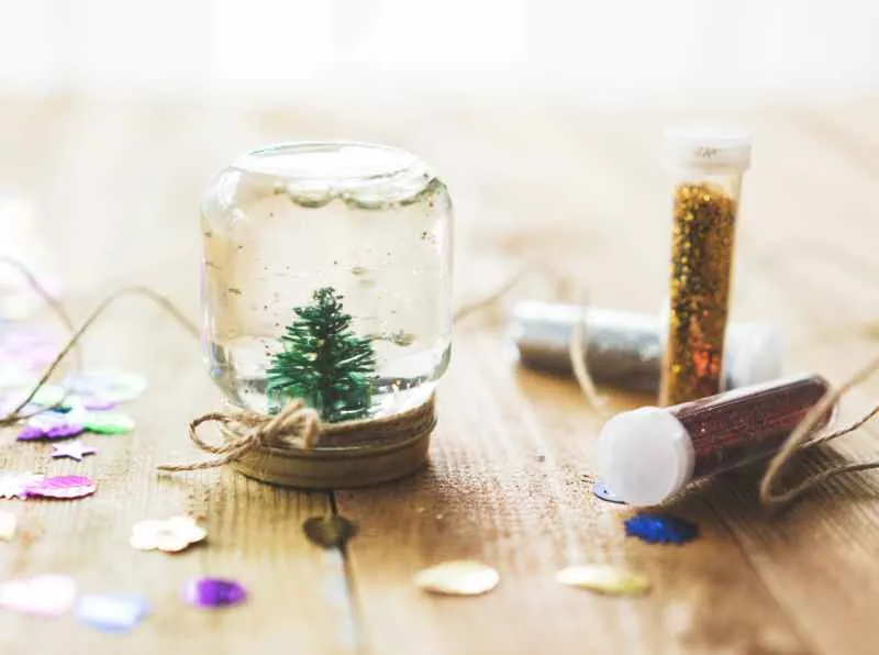 Najprostsze sposoby jak zrobić ozdoby świąteczne krok po kroku - inspiracje DIY