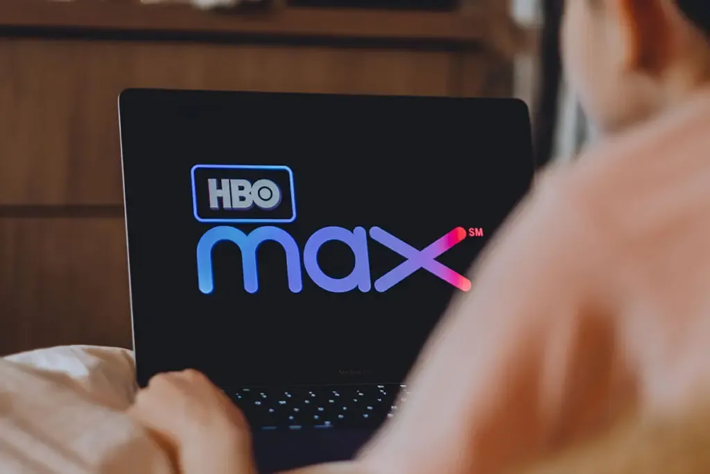 Jak podłączyć HBO Max do telewizora - proste sposoby i porady