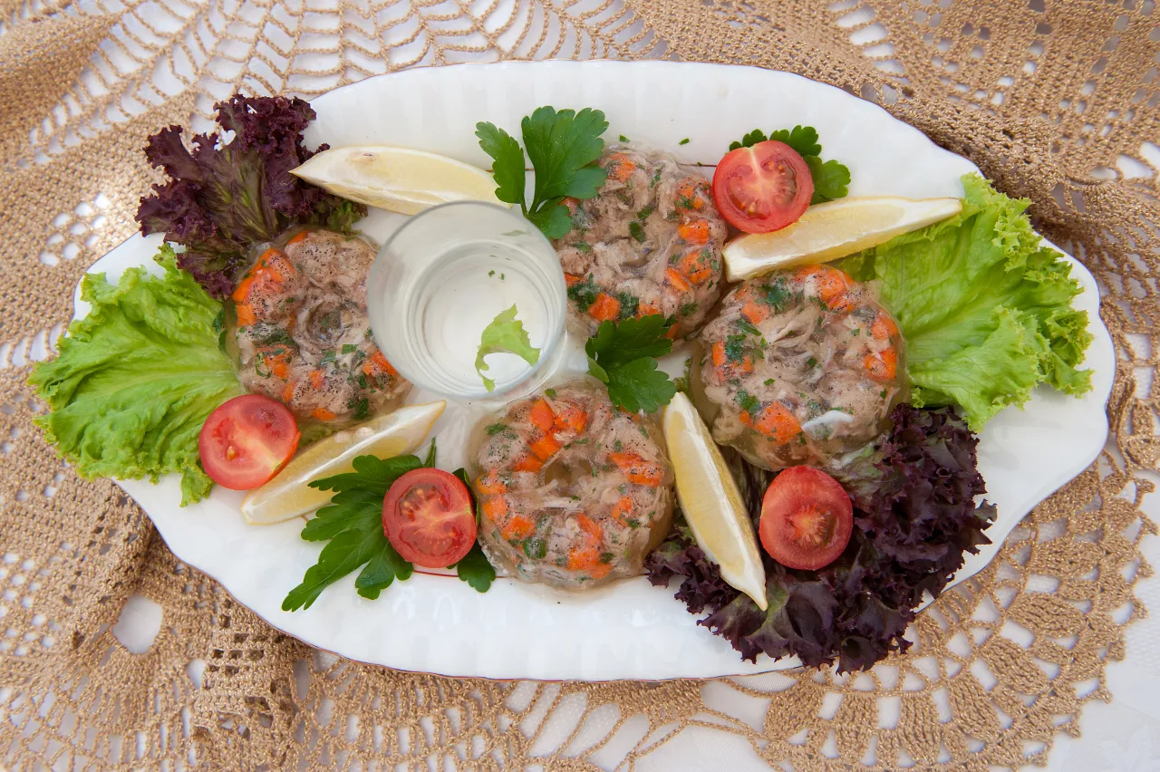 Jakie warzywa do galarety wieprzowej? Zaskakujące dodatki, które zmienią smak