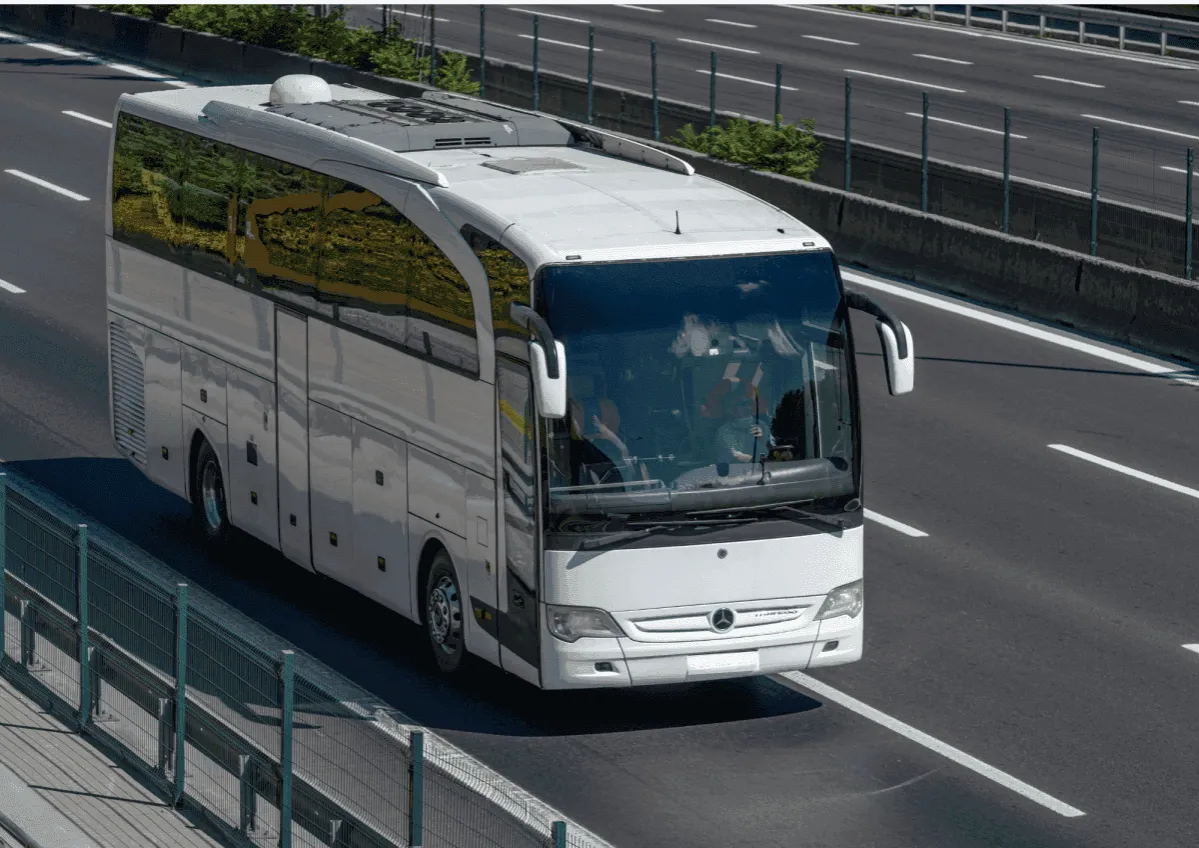 Ile pali bus do 3,5 tony? Zaskakujące dane o zużyciu paliwa