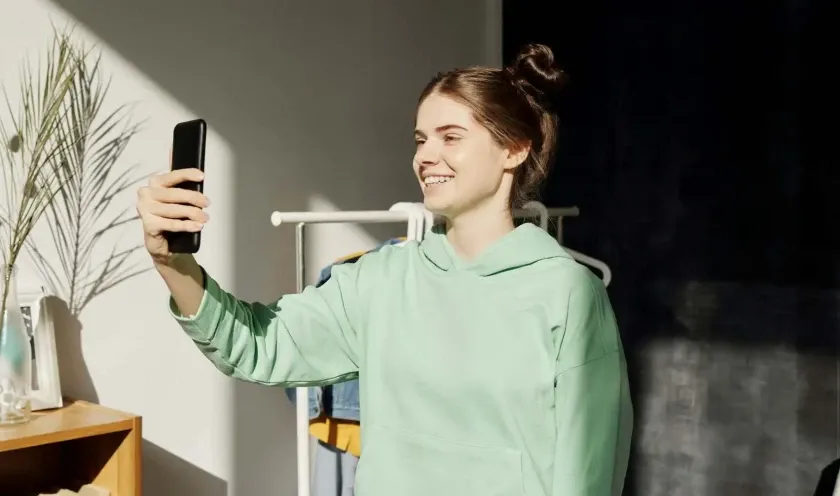 Jak dobrać fryzurę za pomocą aplikacji: 5 najlepszych programów mobilnych