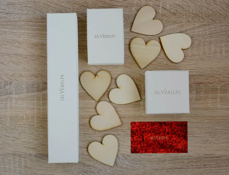 Jak zapakować naszyjnik na prezent, by zaskoczyć obdarowanego?