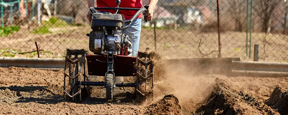 Jak uruchomić glebogryzarkę? Spalinową, elektryczną, akumulatorową!