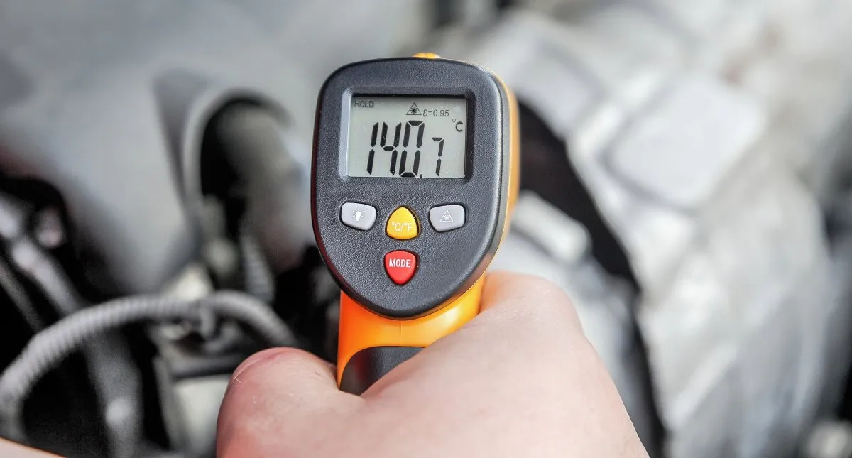 Jaką temperaturę silnika uznać za prawidłową, aby uniknąć awarii?