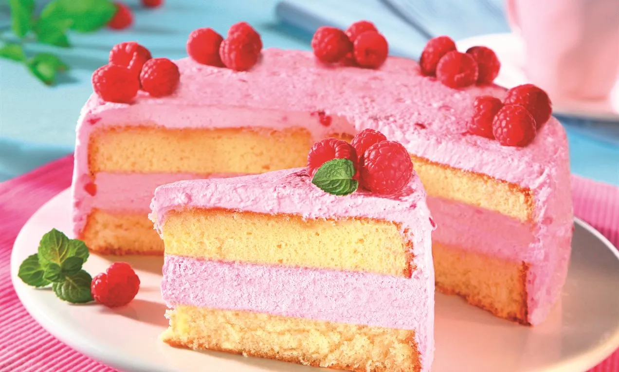 Jak zrobić tort malinowy - prosty przepis na pyszny deser bez stresu