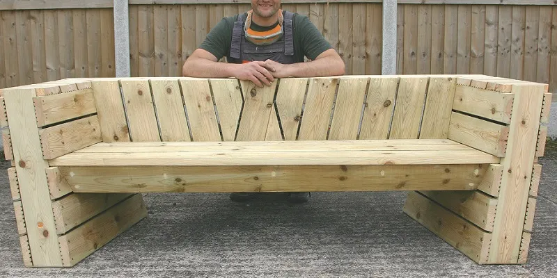 Jak zrobić ławkę na taras - proste kroki i najlepsze materiały