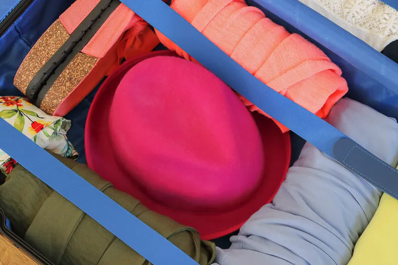 Jak przewozić kapelusz w walizce, aby go nie zniszczyć? Jak przewozić kapelusz w walizce, aby go nie zniszczyć?