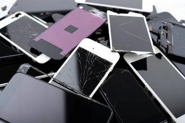 Czy lombard przyjmie uszkodzony telefon? Sprawdź, co musisz wiedzieć