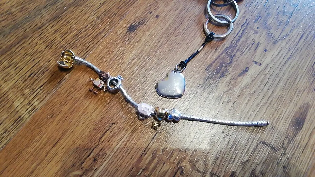 Jak skrócić bransoletkę Pandora, aby idealnie pasowała do nadgarstka