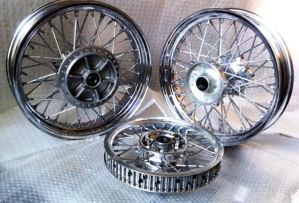 Ile kosztuje centrowanie koła motocyklowego? Sprawdź ceny w Polsce