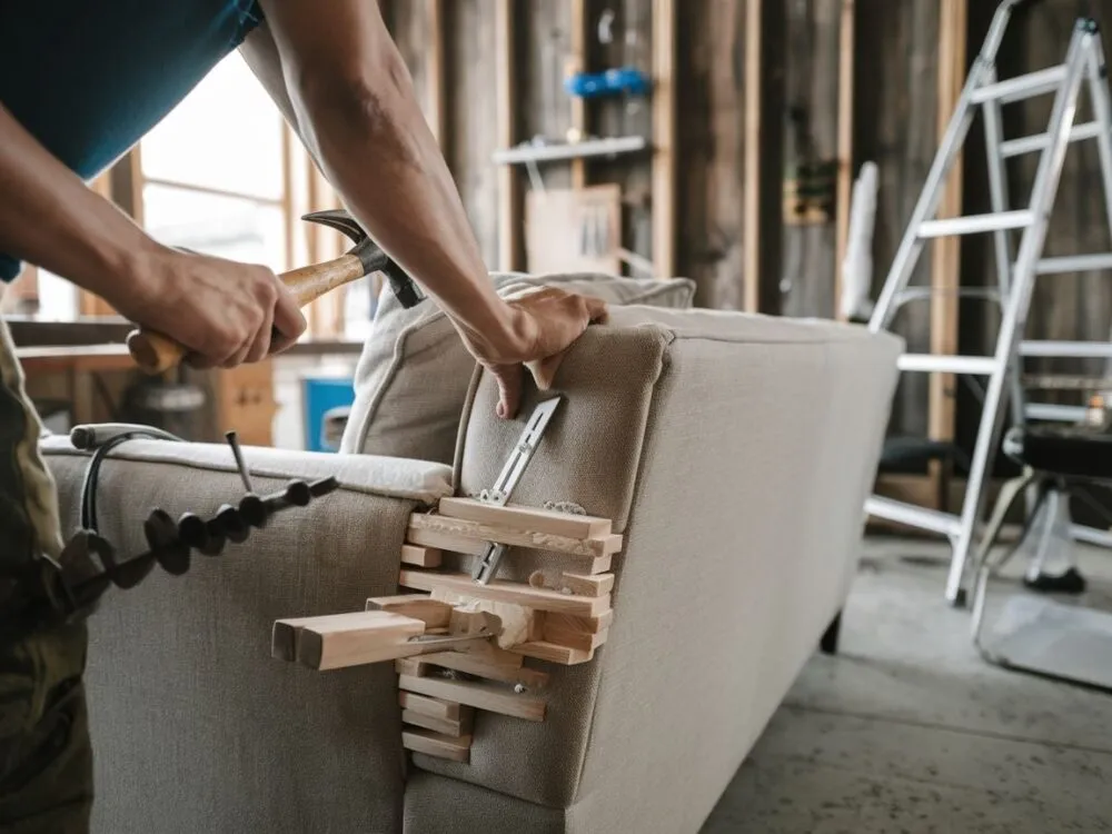 Jak zszyć kanapę na szwie i uniknąć kosztownych napraw