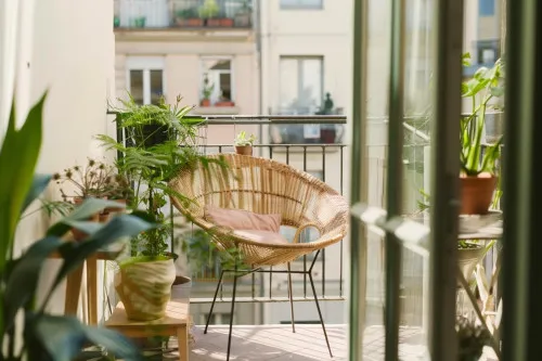 Jak urządzić balkon w bloku - praktyczne pomysły na małą przestrzeń