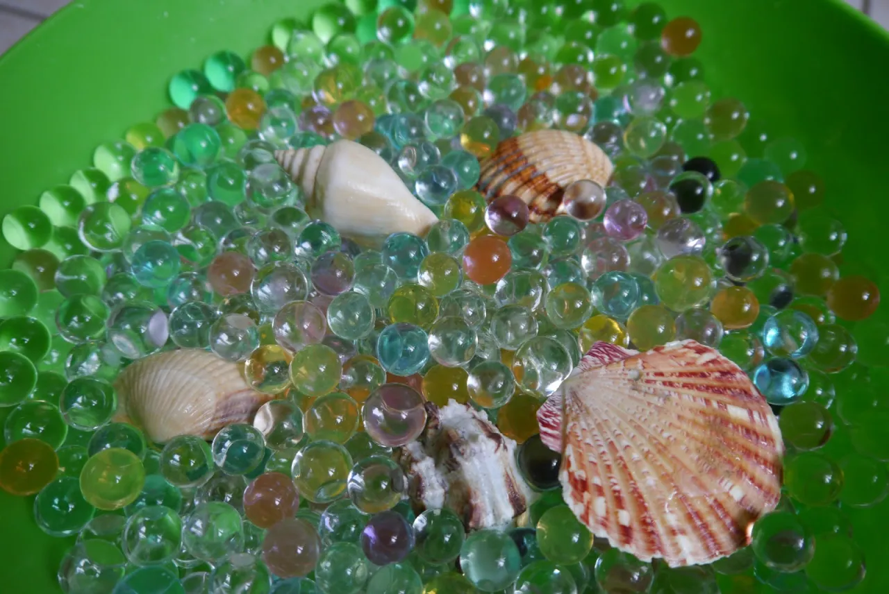 Kulki sensoryczne: magiczny świat rozwoju i terapii dziecka