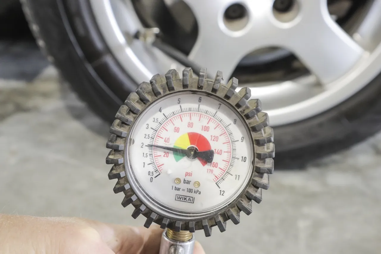 Jakie ciśnienie w oponach 195/65 R15 Passat B5, aby uniknąć problemów?