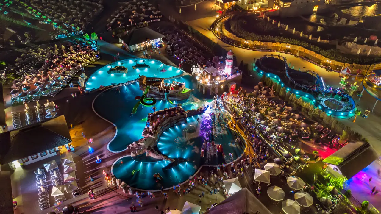 Największe atrakcje Energylandia, które musisz zobaczyć w parku rozrywki