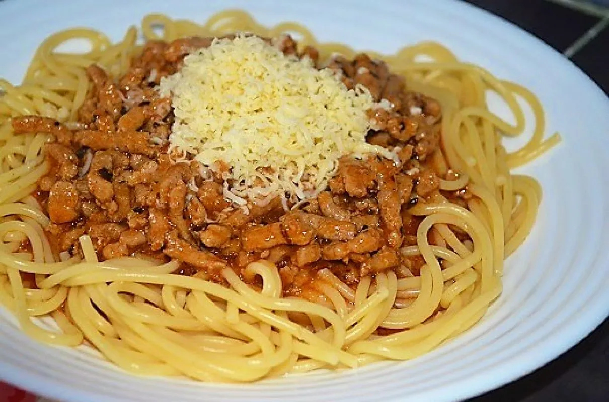Prosty przepis na spaghetti bolognese dla dzieci, który pokochają maluchy