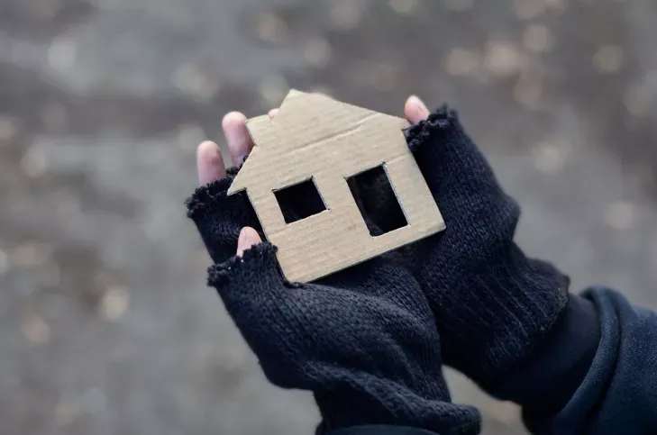 Czy syndyk może sprzedać mieszkanie z lokatorem i jakie ma prawa? Czy syndyk może sprzedać mieszkanie z lokatorem i jakie ma prawa?