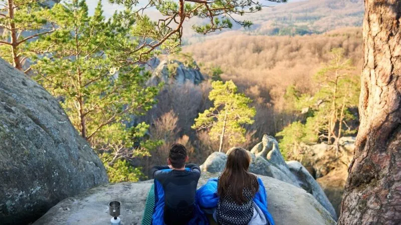 Gdzie najbliżej w góry z Łodzi? Odkryj piękne trasy i atrakcje