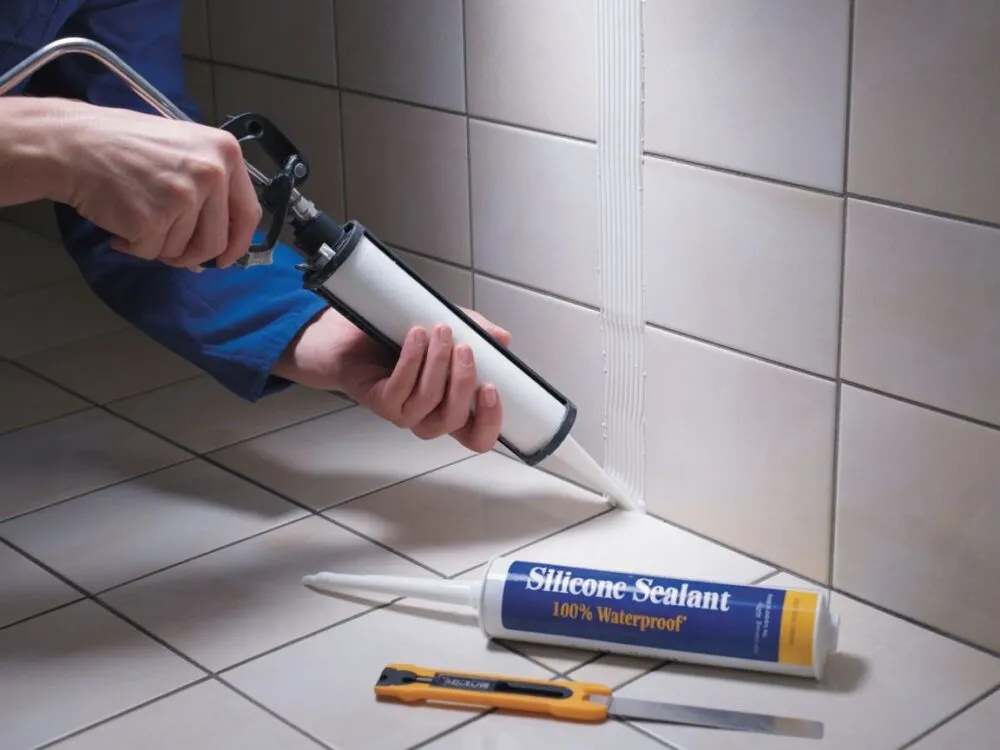 Jak poprawić źle położony silikon i uniknąć najczęstszych błędów Jak poprawić źle położony silikon i uniknąć najczęstszych błędów