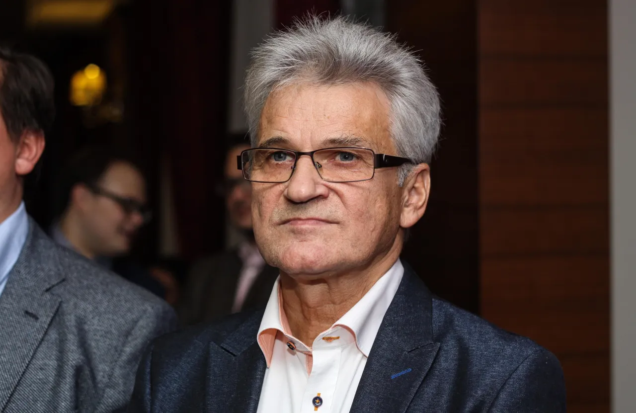 Ile zarabia prezes małej spółdzielni mieszkaniowej? Zaskakujące fakty o wynagrodzeniach