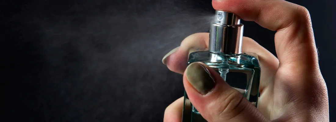 Czym się różni tester perfum od oryginału? Odkryj kluczowe różnice