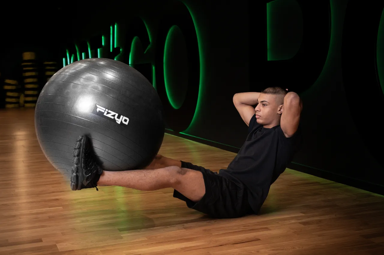 Jak połączyć crossfit z siłownią i uniknąć przetrenowania?