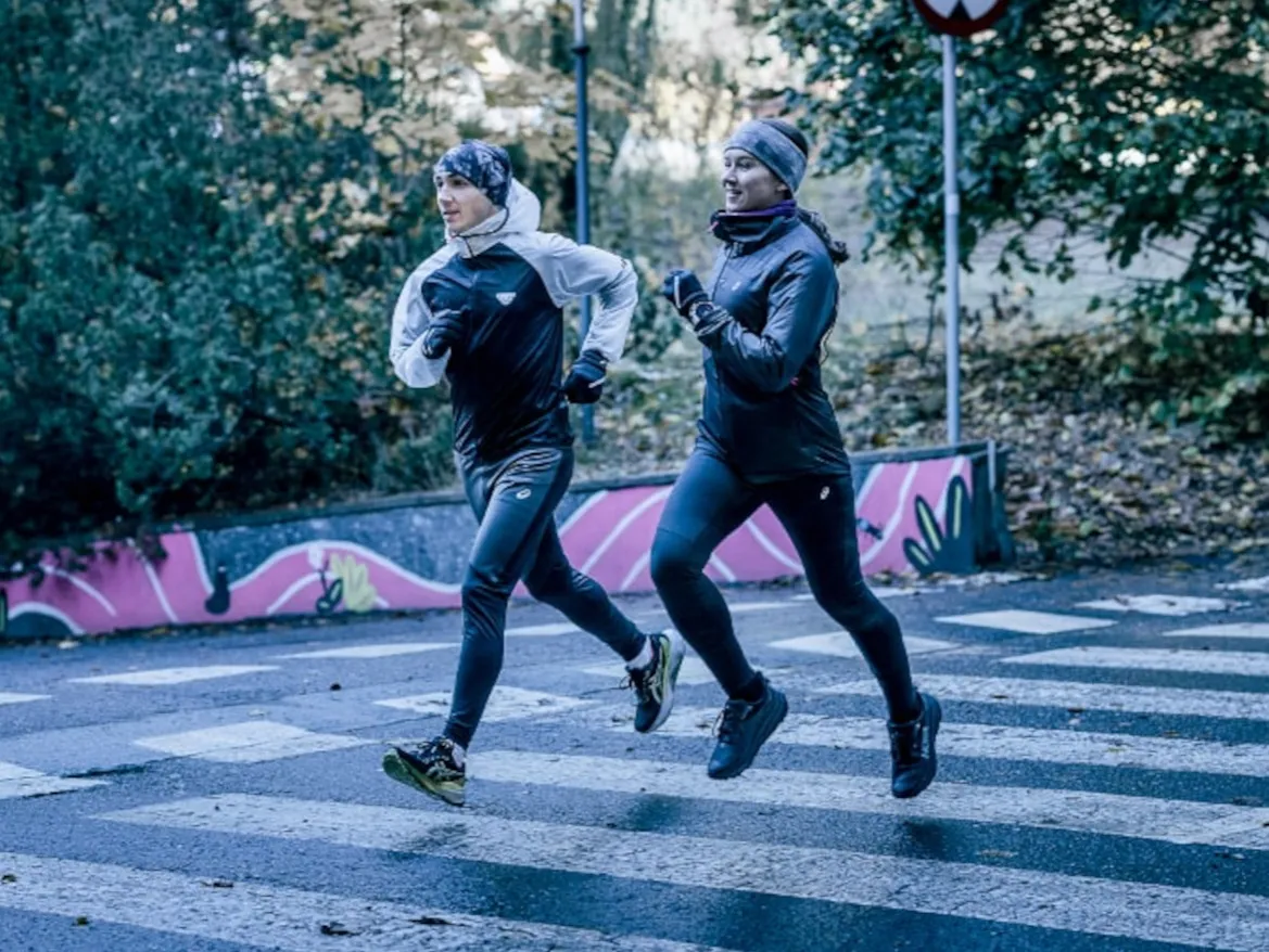 Jak ubrać się na bieganie w zimę, by nie zmarznąć i czuć się komfortowo