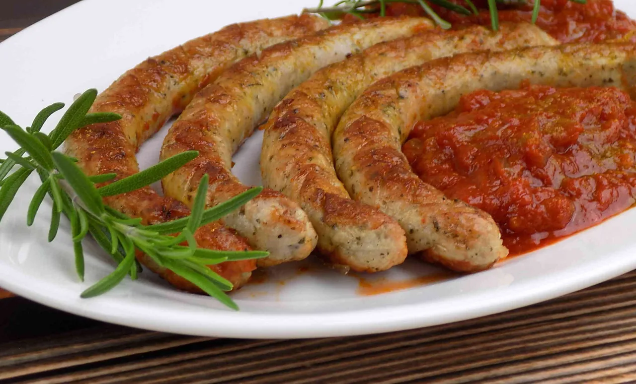 Jak zrobić curry wurst - łatwy przepis na pyszne danie uliczne