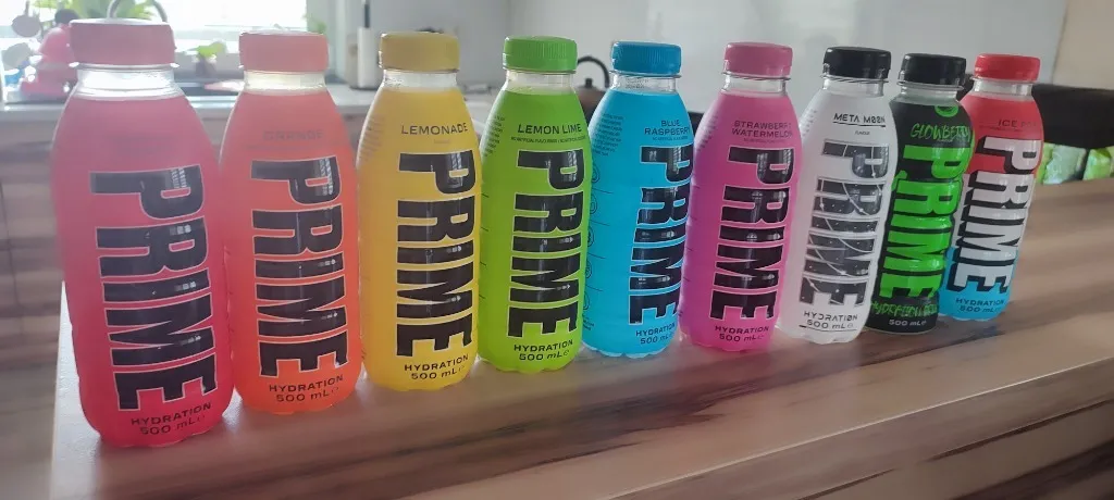 Napoje Prime – Co warto wiedzieć o ich składzie i dostępności?